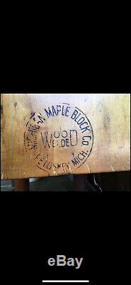 Antique Maple Butcher Block Wood Block Et Soudé Petoskey Manufacturing Co