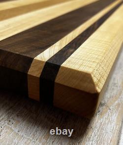 Planche à découper premium en érable, noyer et chêne avec motif pinstripe en bois dur