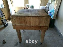 Rare Antique Solid Wood Butcher Block Table 30 X 31x 12 32 Roues D’érable Vintage