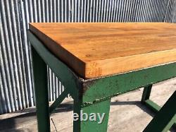 Vieille Usine Industrielle En Acier Métal Stand Maple Wood Butcherblock Table